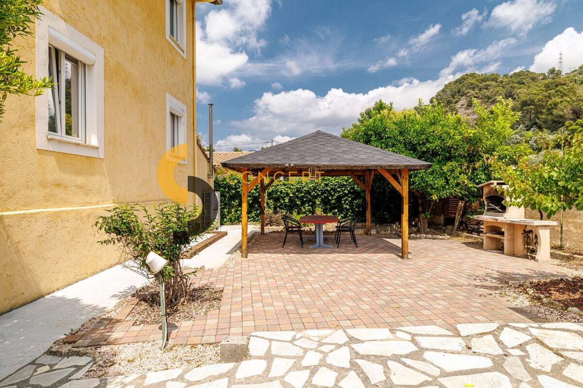 Maison 83 m² à Colomars  - photo 8