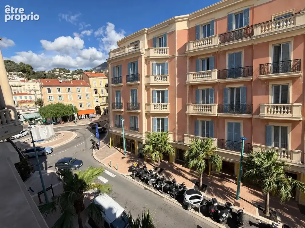 Deux pièces avec terrasse et agréable vue mer, dans résidence de grand standing face aux plages - photo 5