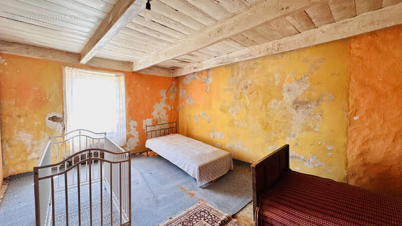 Maison à CAST