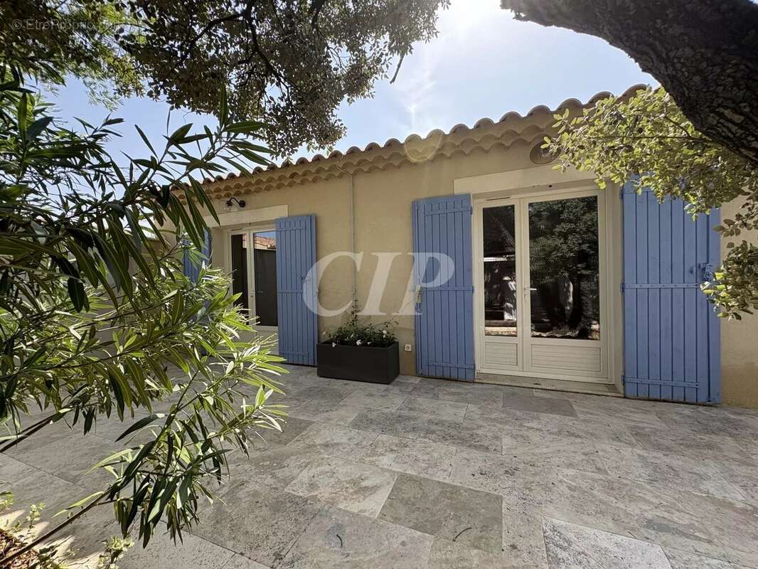Aureille Villa de charme 175 m2 6 chambres - photo 2