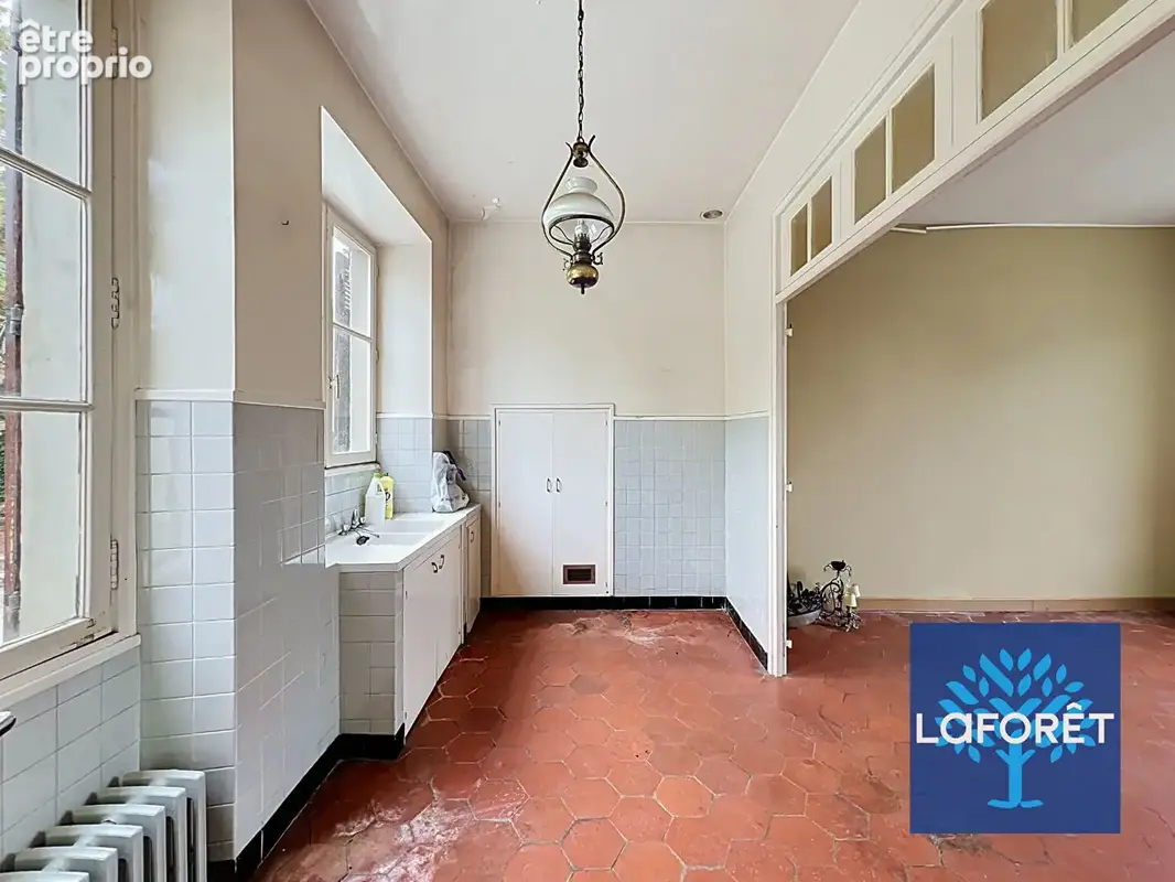 MAISON CERNY de 3 pièces, dépendance, garage, porche, cave voutée. - photo 8