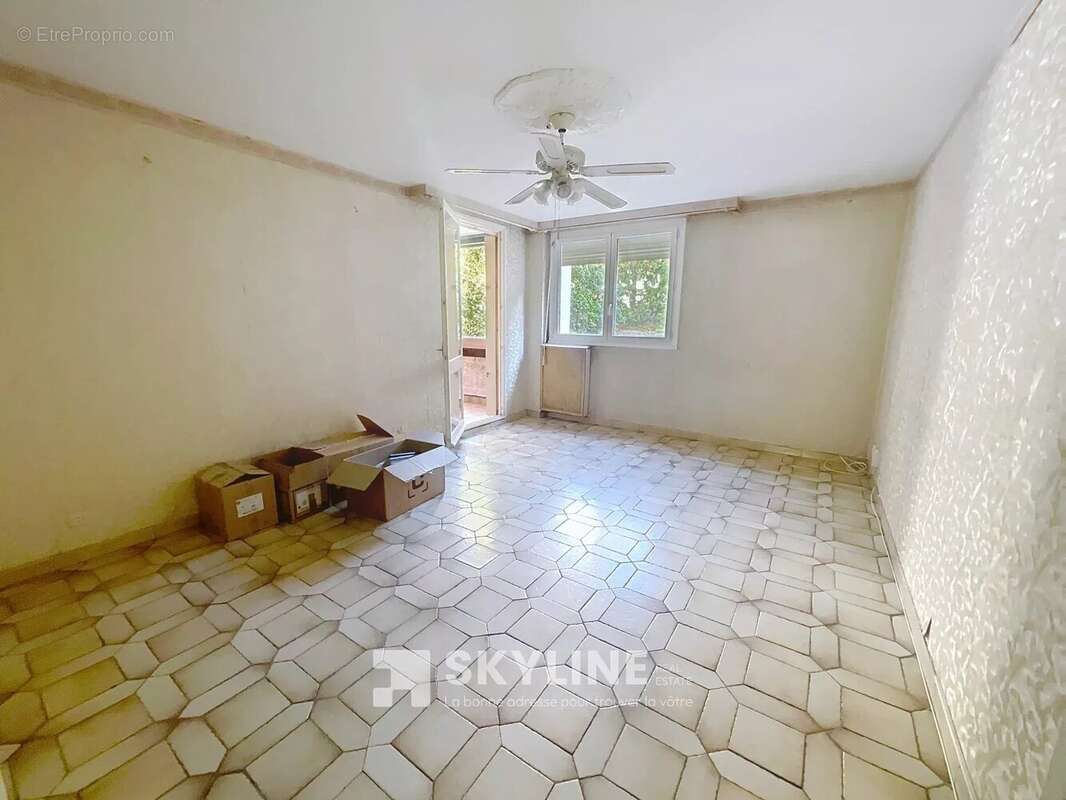 Appartement à MARSEILLE-11E