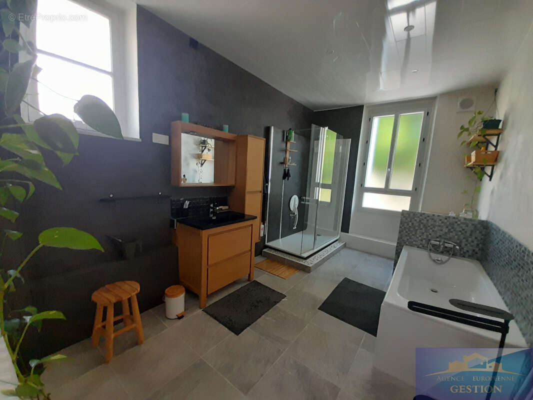 Maison à LOURDES