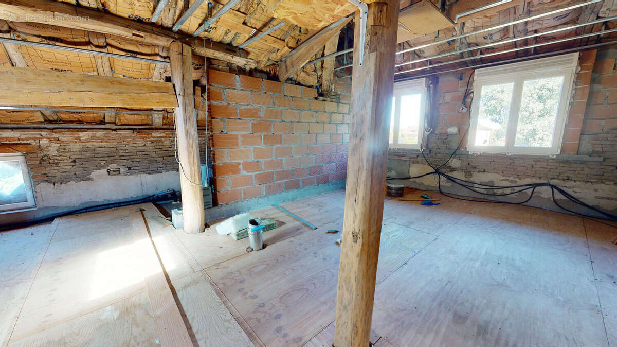 Maison à SAINT-NICOLAS-DE-LA-GRAVE