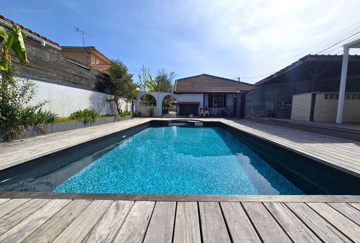 Maison à TARNOS
