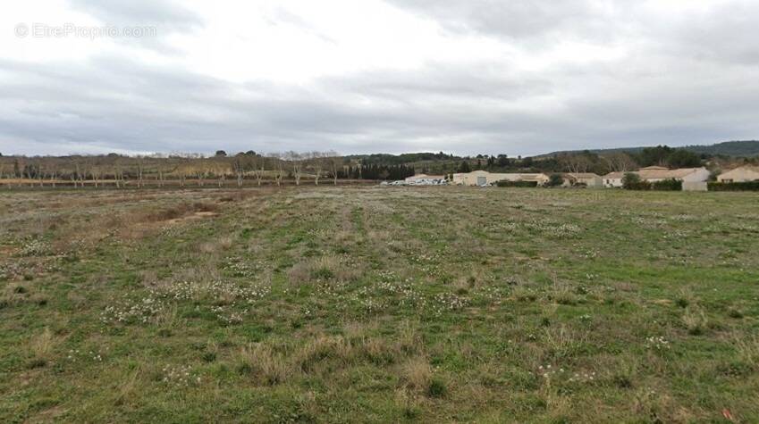 Terrain à SAINT-LAURENT-DE-LA-CABRERISSE