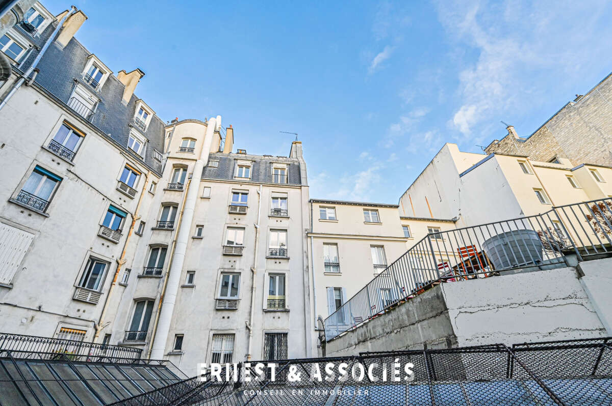 Appartement à PARIS-10E