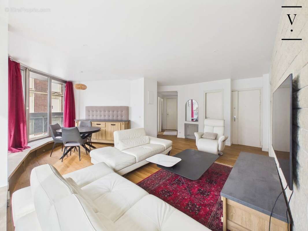 Appartement à PARIS-7E