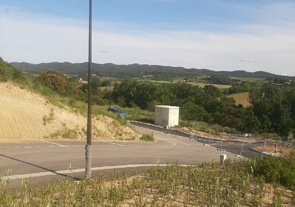 Terrain à CARCASSONNE