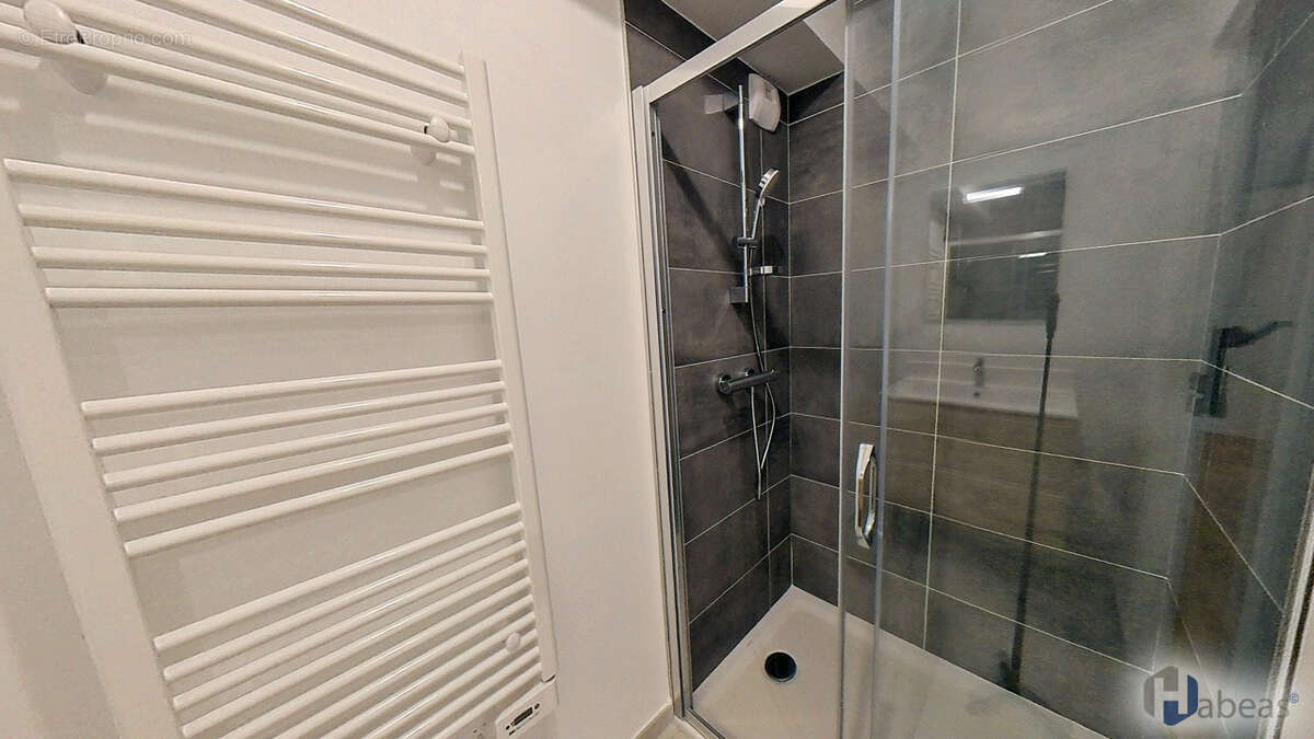 Appartement à VILLE-LA-GRAND