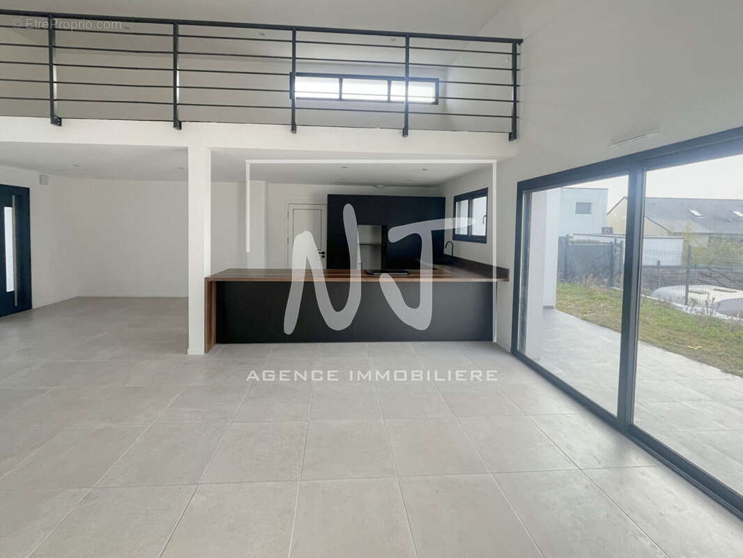 Maison à SAINT-MELAINE-SUR-AUBANCE