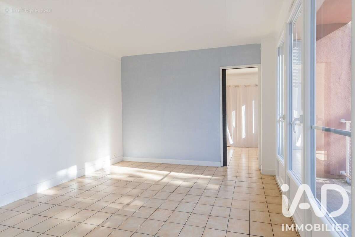 Photo 2 - Appartement à VIRY-CHATILLON