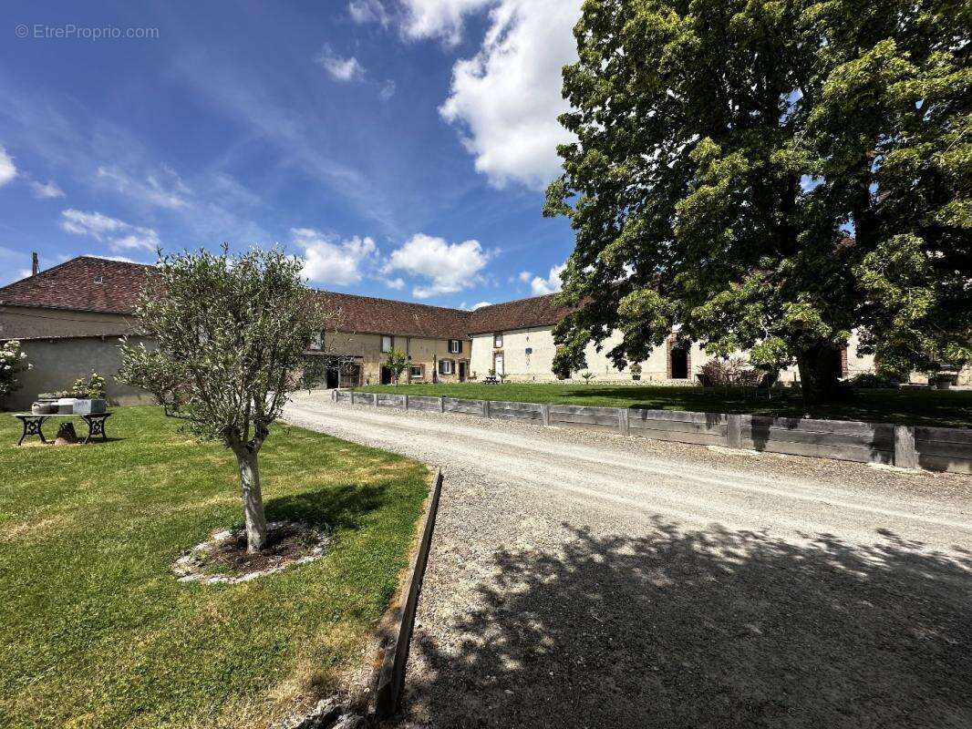 Maison à NEUILLY-SUR-EURE