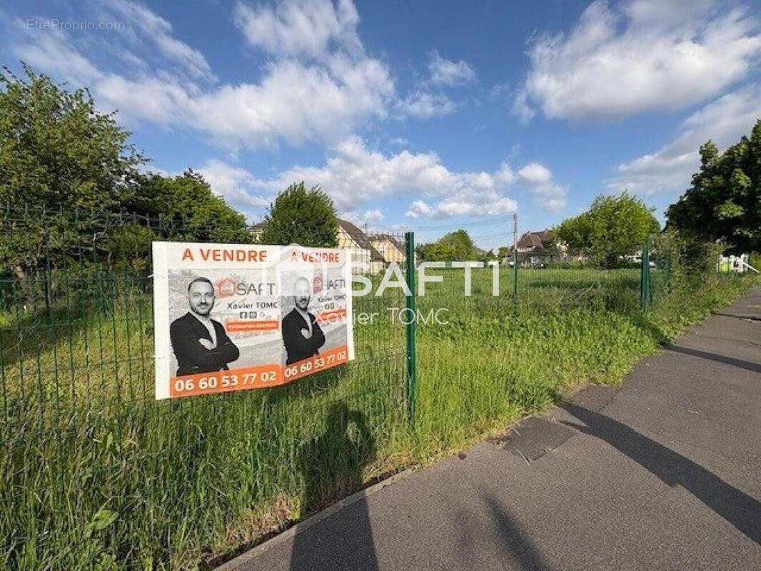 Photo 1 - Terrain à AVION