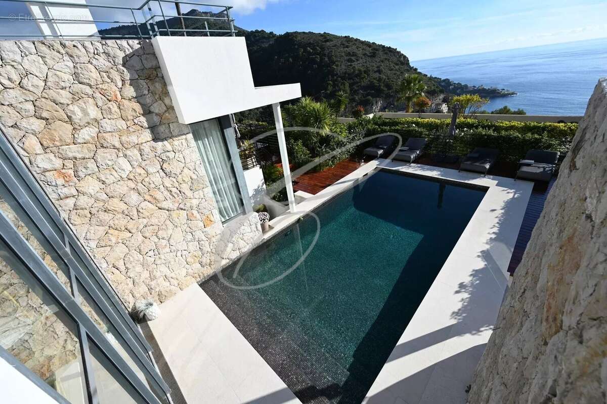Maison à EZE