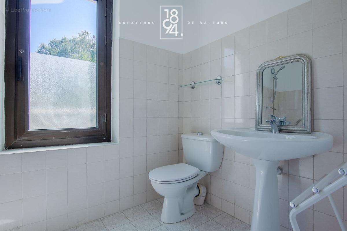 Maison avec jardin et garage, 2 chambres et un bureau à Cabries - photo 8