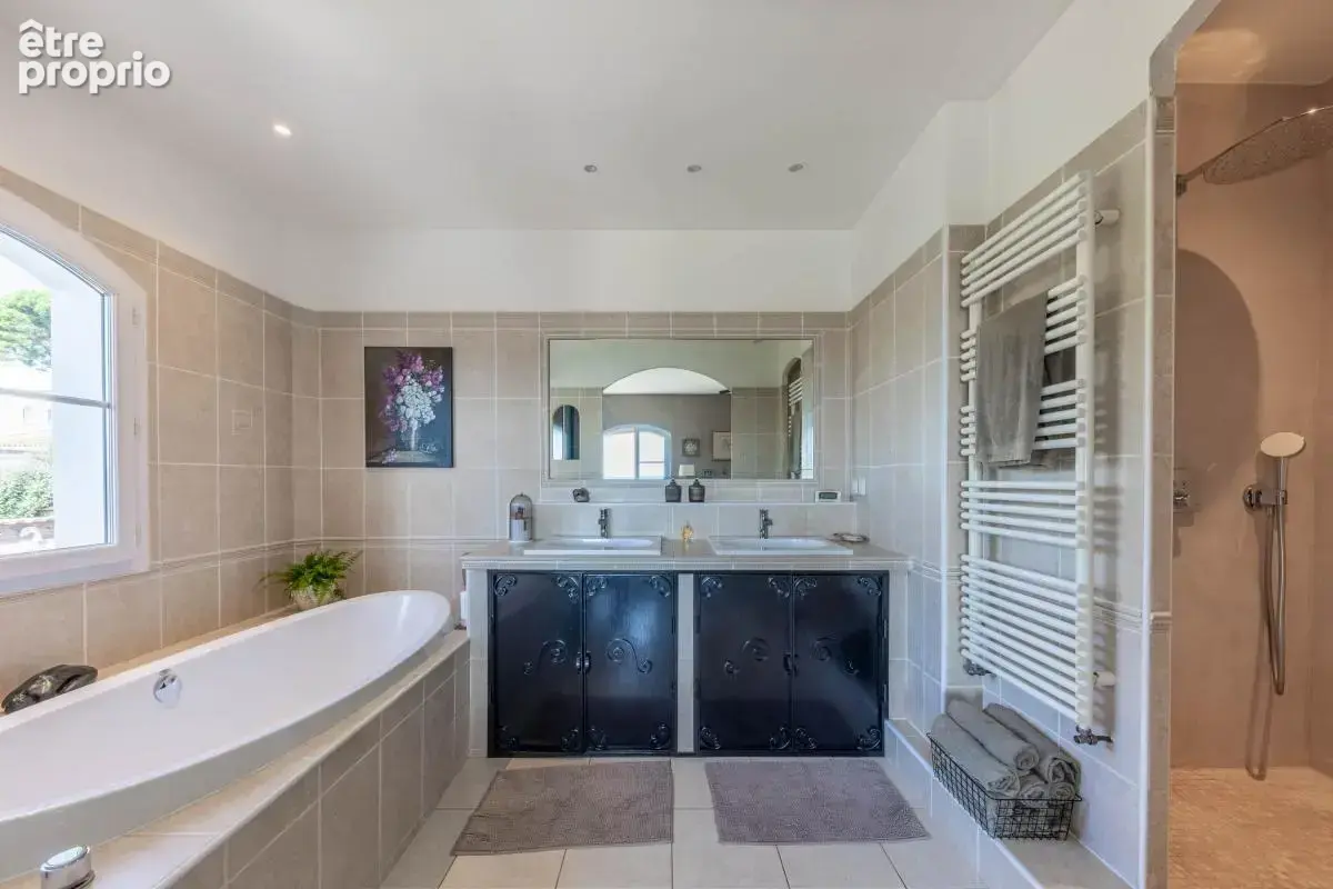 Villa moderne avec vue mer, piscine et garage à vendre à six-fours - french riviera - photo 19