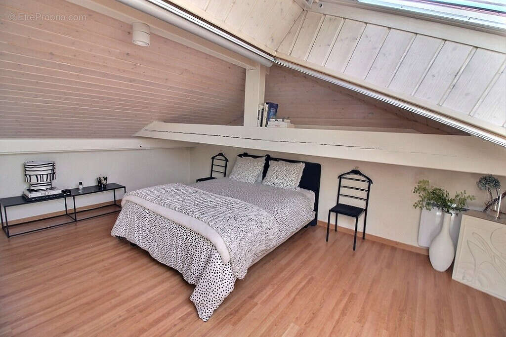 Appartement à CRANVES-SALES