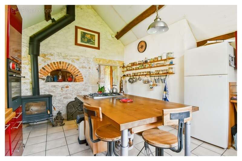 Propriété à vendre à Touchay : 2 maisons avec 4.5 hectares TOUCHAY (18) - photo 9