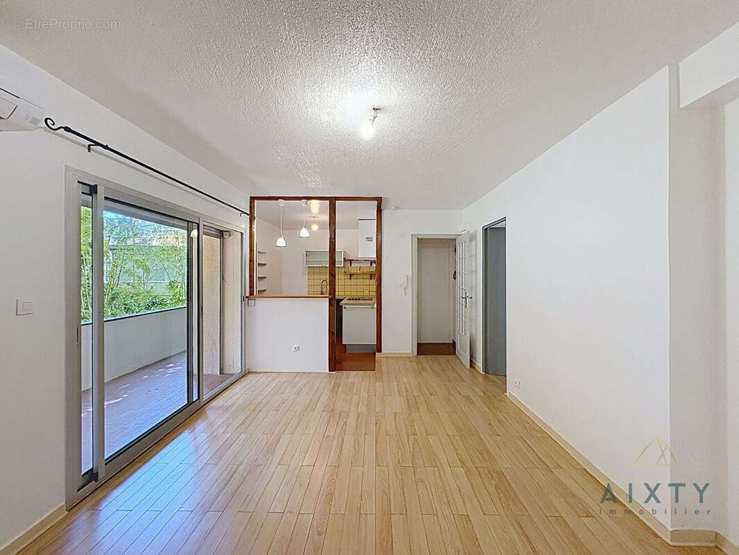 Appartement à MARSEILLE-7E