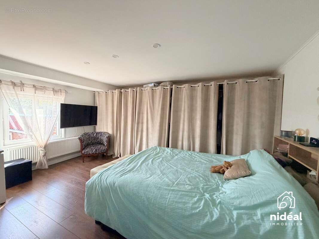 Maison 130 m² à Maresches  - photo 9