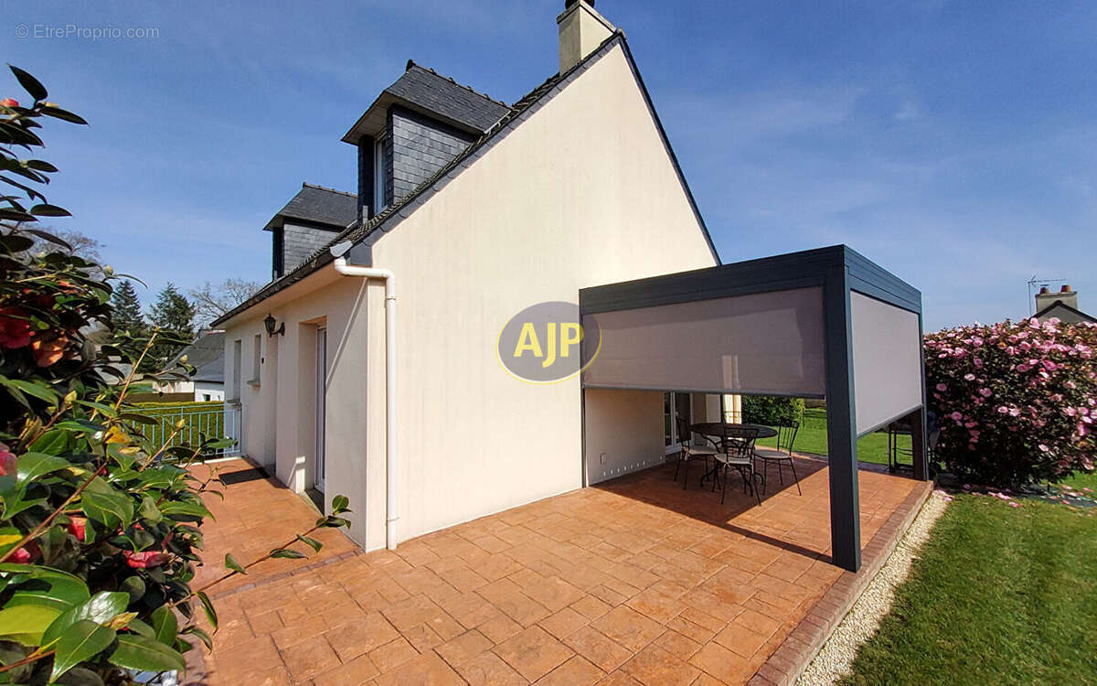 Maison à SAINT-GONNERY