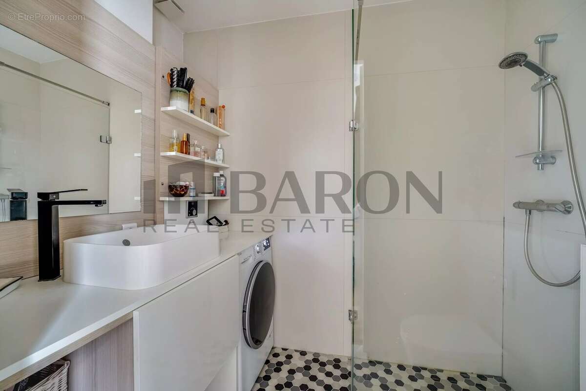 Appartement à PARIS-2E