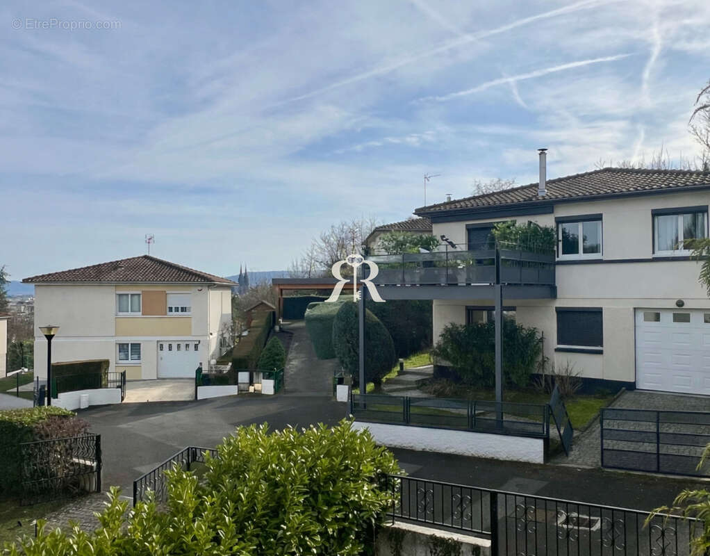 Maison à CLERMONT-FERRAND