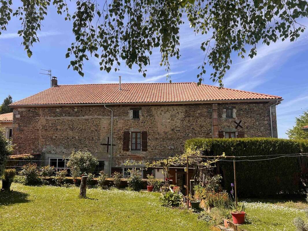 Maison à ROUMAZIERES-LOUBERT