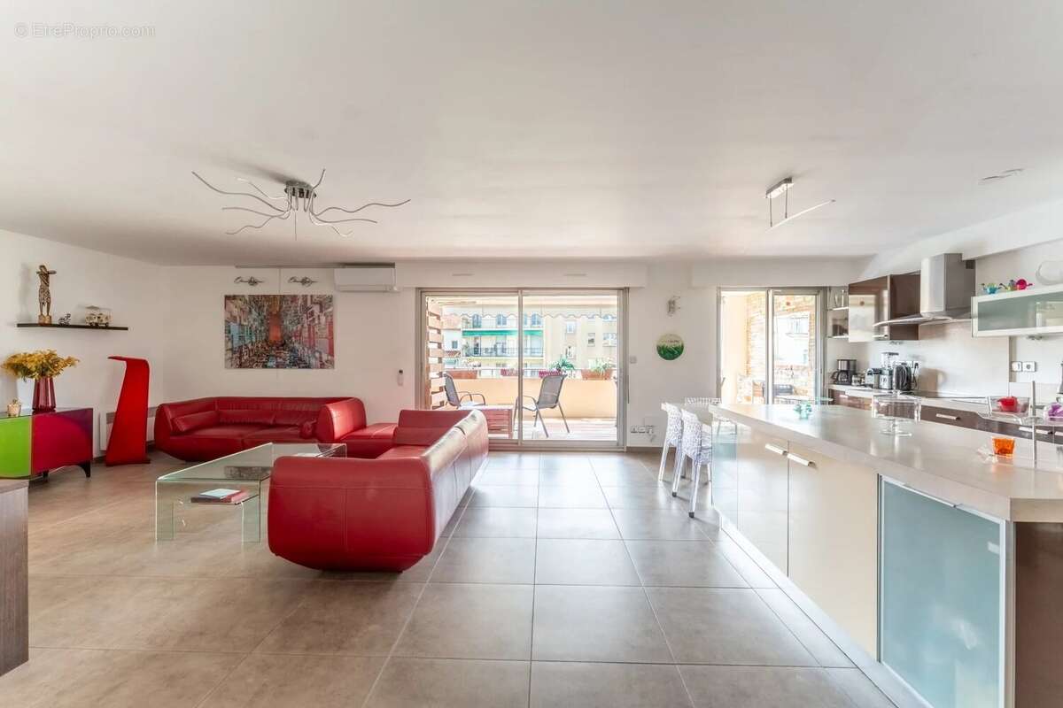 Appartement à MARSEILLE-8E