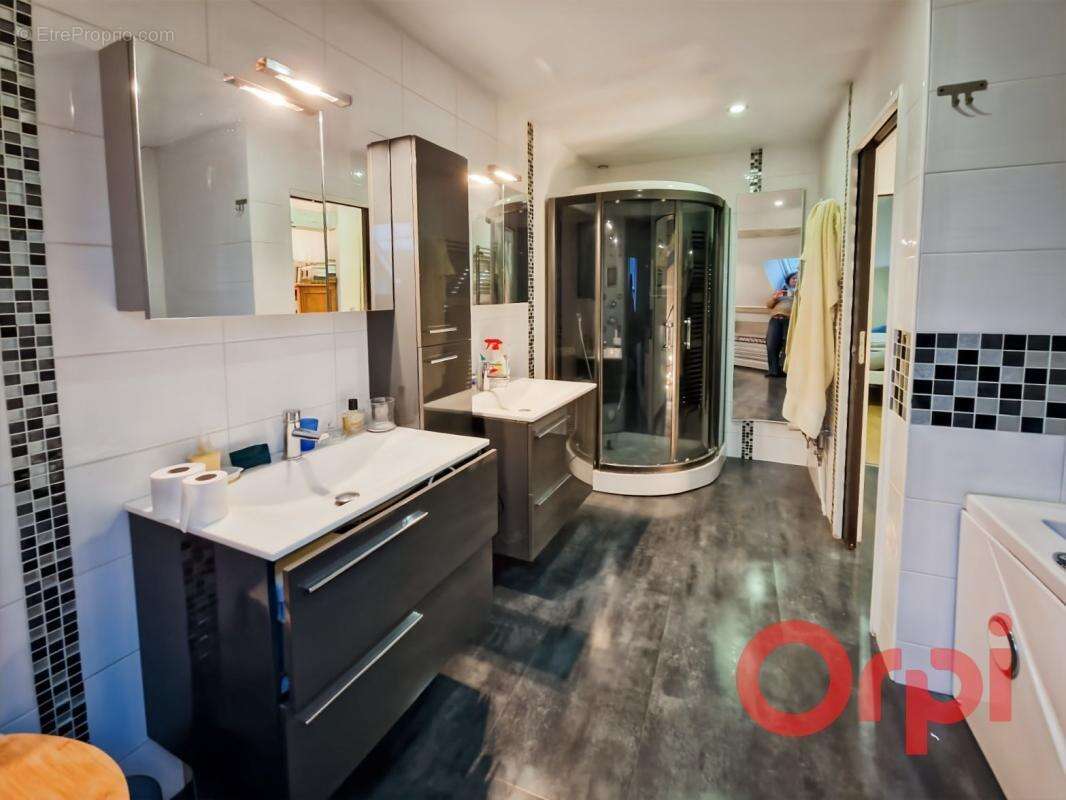 Maison à SAINT-AMAND-MONTROND