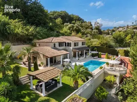 Maison 6 pièces 215 m² à vendre à Cagnes-Sur-Mer (06800) - photo 2