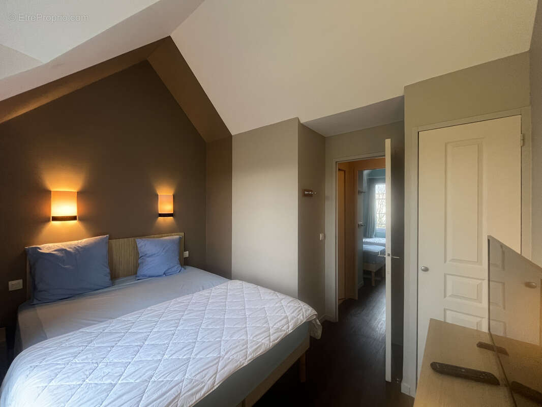 Appartement à PORT-EN-BESSIN-HUPPAIN
