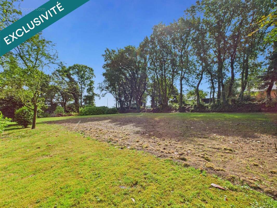 Photo 3 - Terrain à LANDIVISIAU