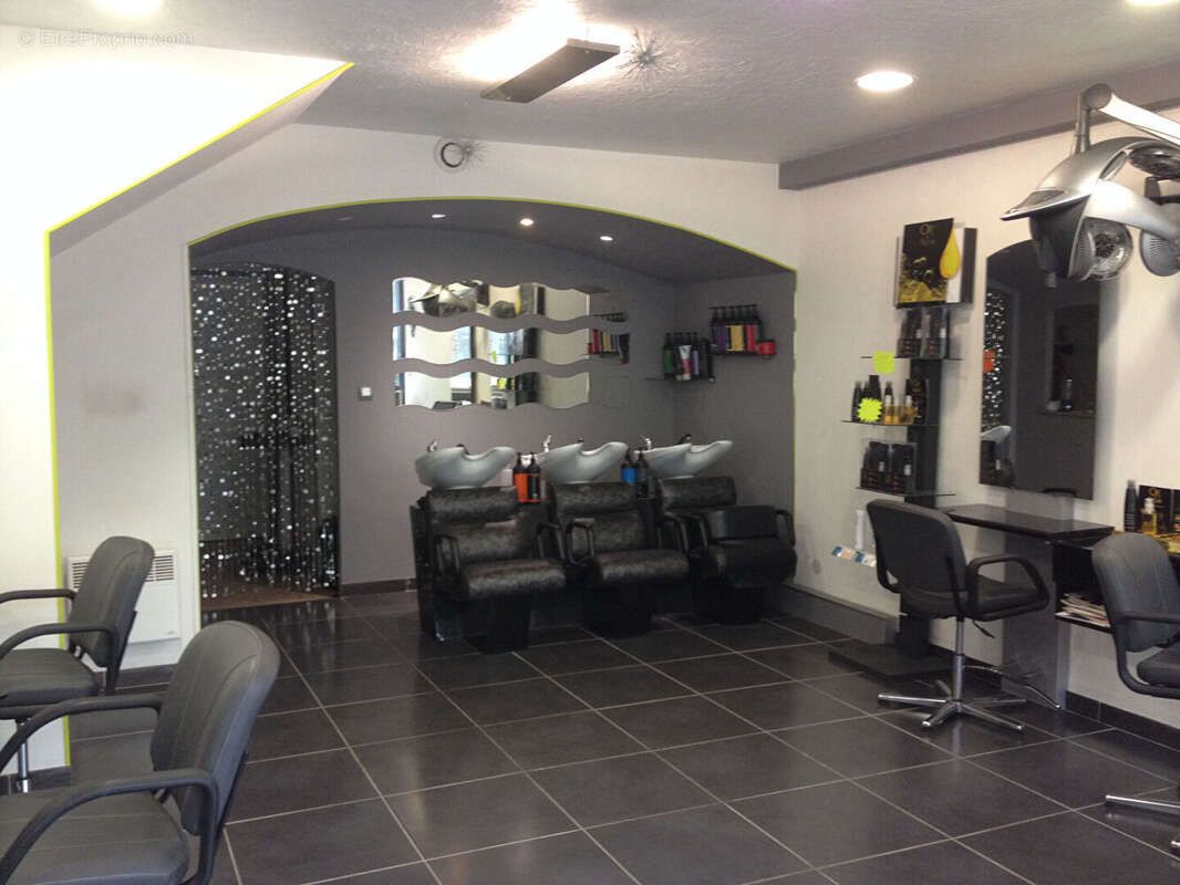 Commerce à CHASSENEUIL-DU-POITOU