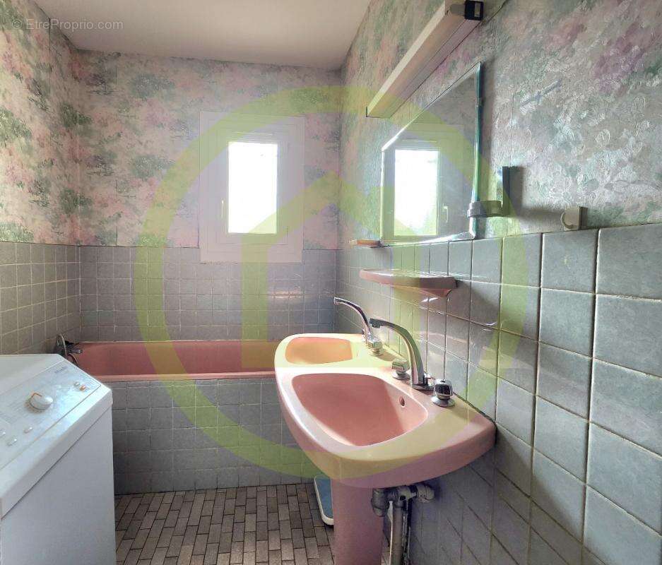 Maison à ELINCOURT-SAINTE-MARGUERITE