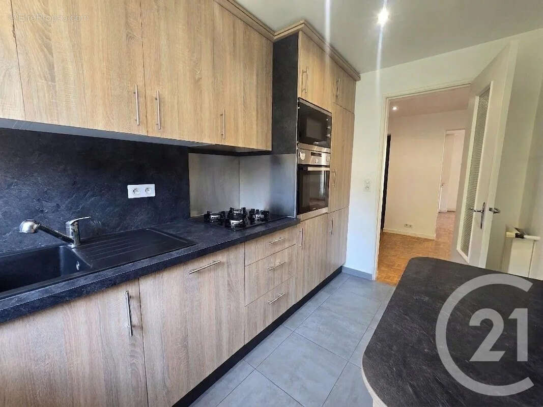 Appartement à SAINT-MAUR-DES-FOSSES