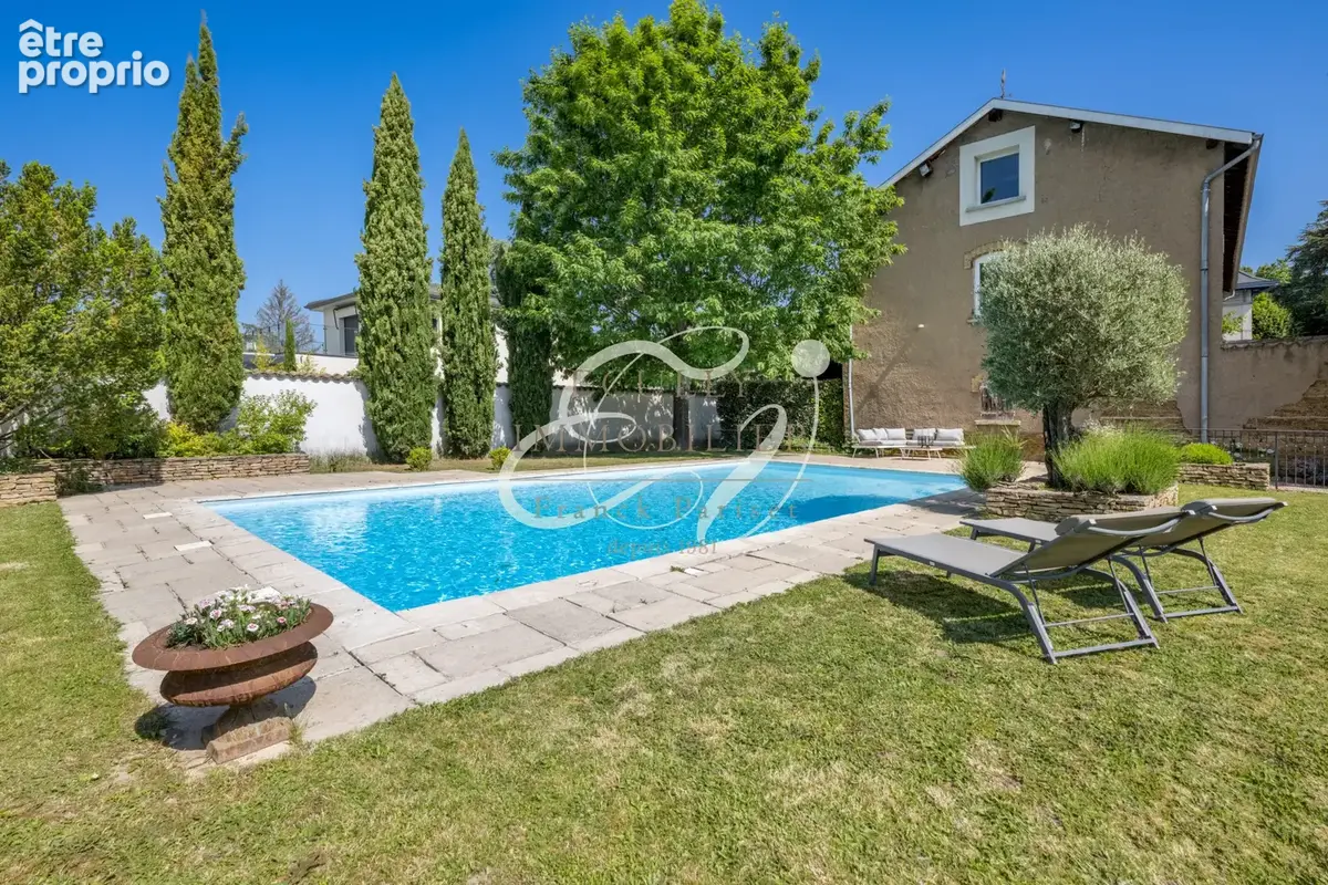 Vente ecully 69130 maison ancienne 11 pieces beaucoup de charme calme belles prestations - photo 16
