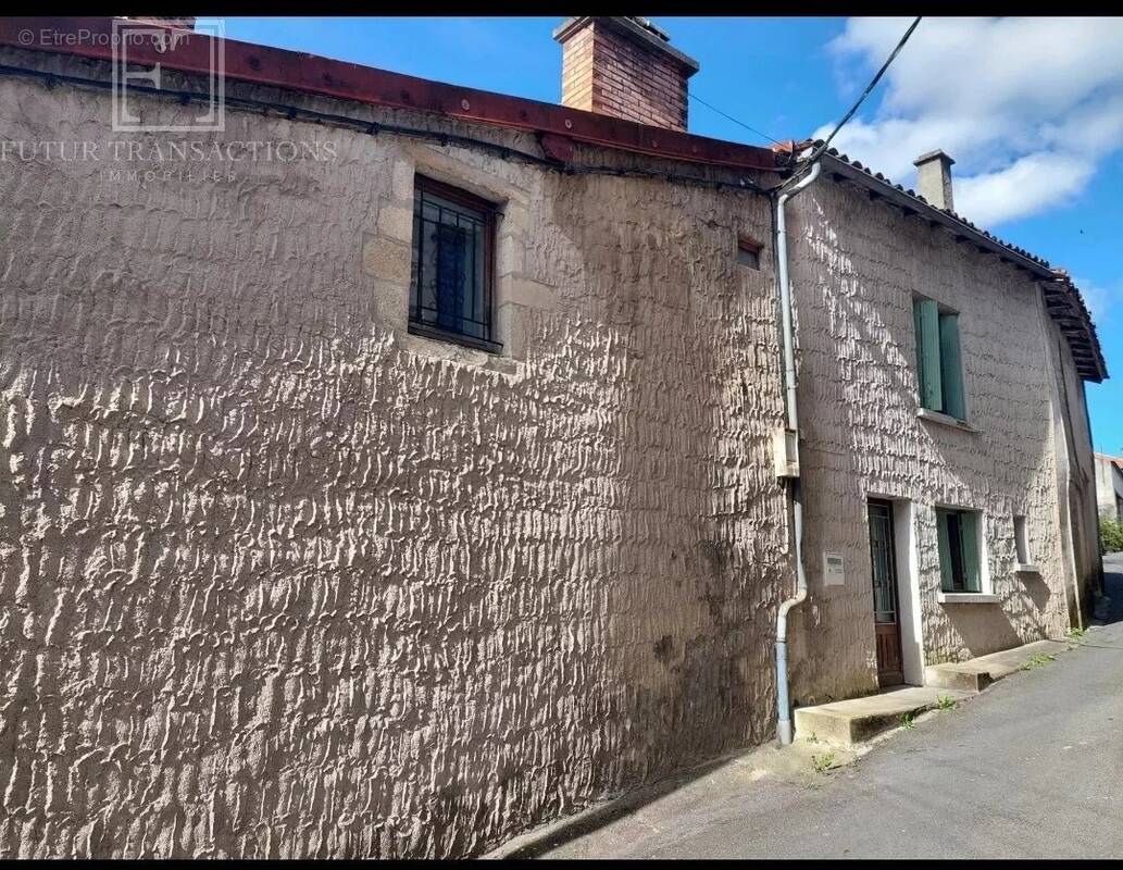 Maison à NONTRON