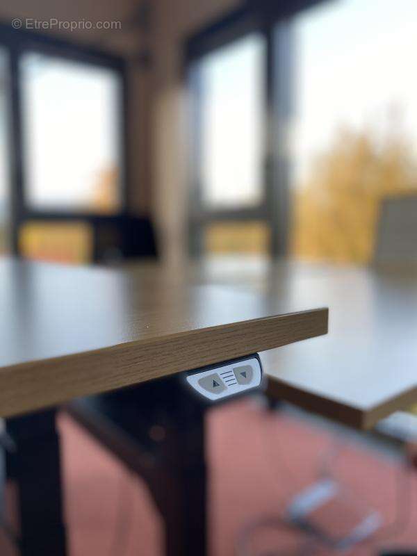 Commerce à ALLONZIER-LA-CAILLE