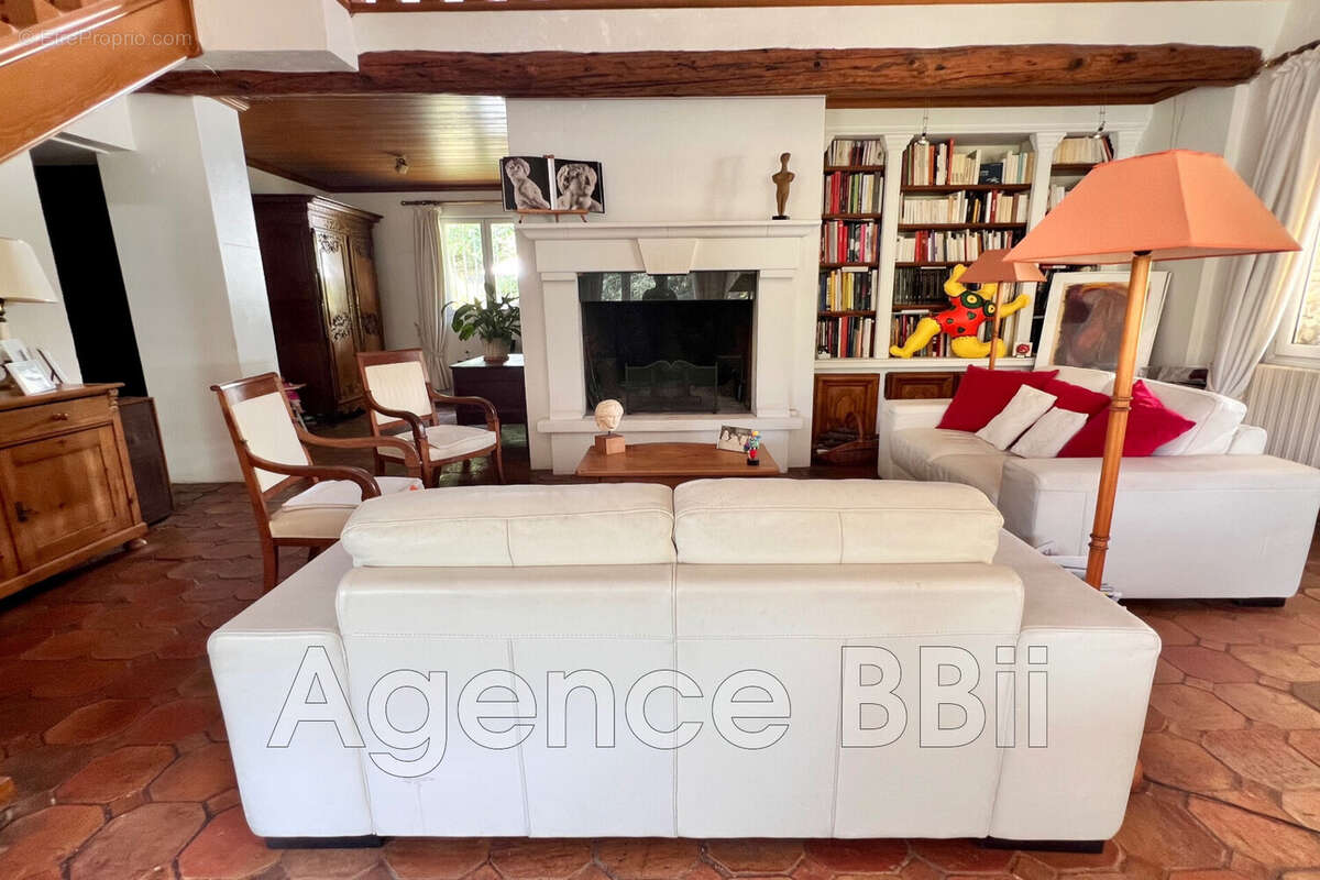 Maison à TOURRETTE-LEVENS