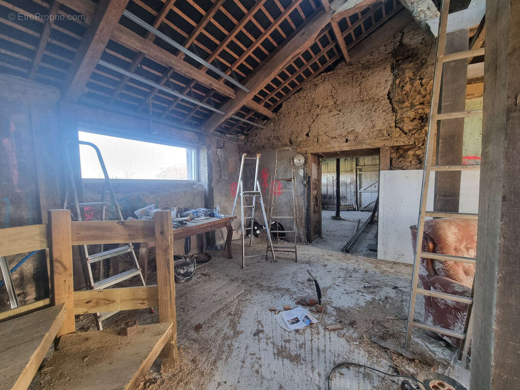 Maison à CORPS-NUDS