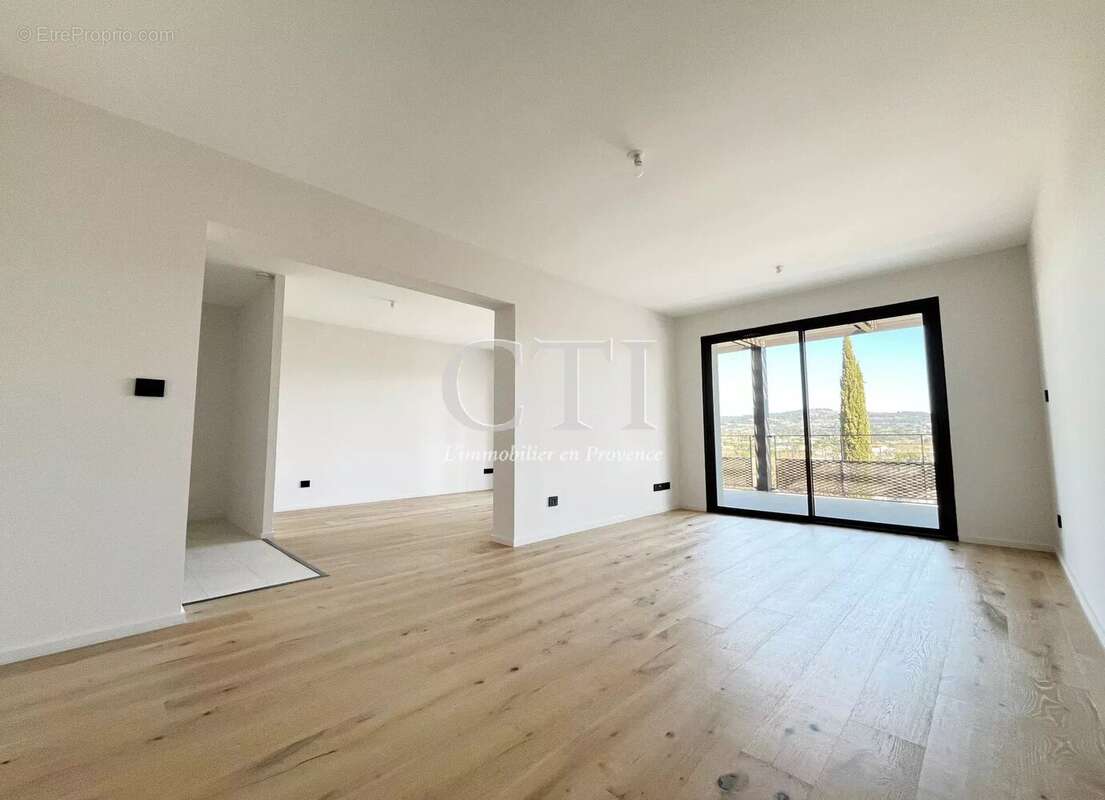 Appartement à VAISON-LA-ROMAINE