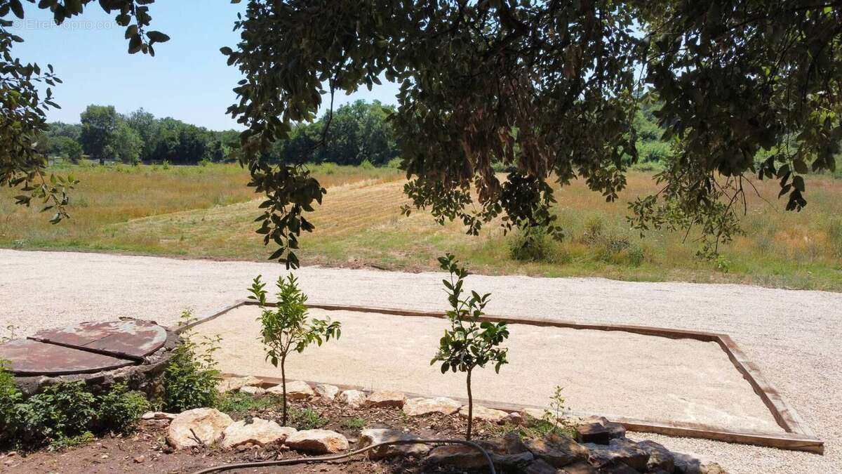 Autre à ROQUEBRUNE-SUR-ARGENS