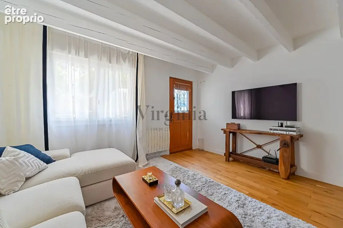 Maison de ville en duplex - Garage - 2 chambres - À deux pas du métro et du marché - photo 2