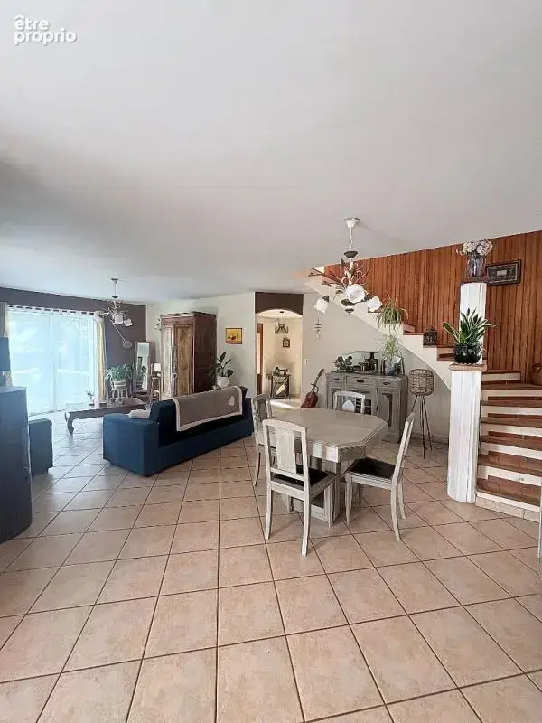NOZAY -Maison familiale avec un grand terrain - photo 5
