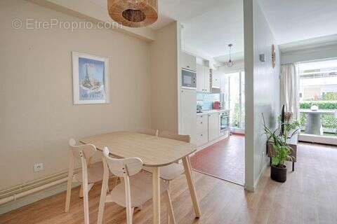 Appartement à PARIS-6E