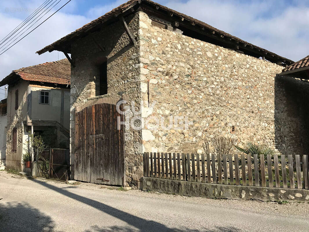 Maison à CHAPAREILLAN