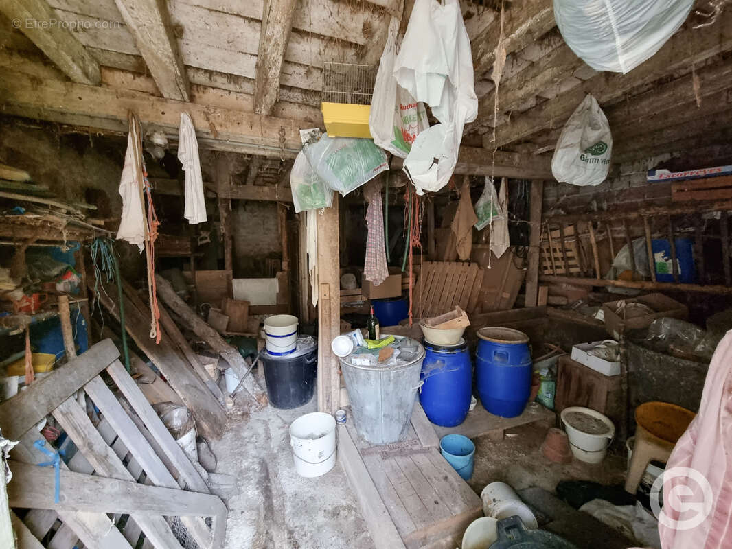 Maison à DOMECY-SUR-LE-VAULT