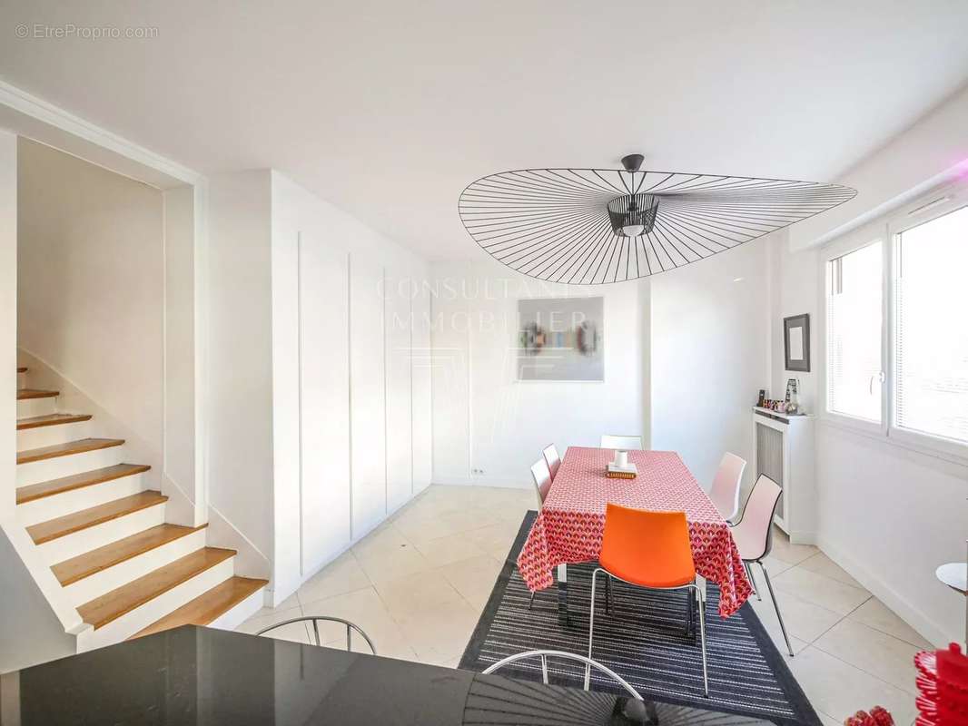 Appartement à NEUILLY-SUR-SEINE